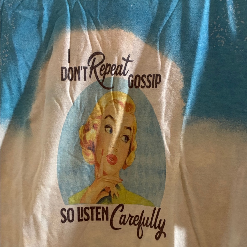 Gildan Women's Short Sleeve Tee - White with Vintage Print - Medium - NWT